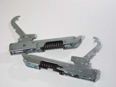 ПЕТЛЯ ДВЕРИ